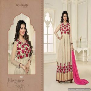 Code : AM5004 | Indian Salwar Kameez